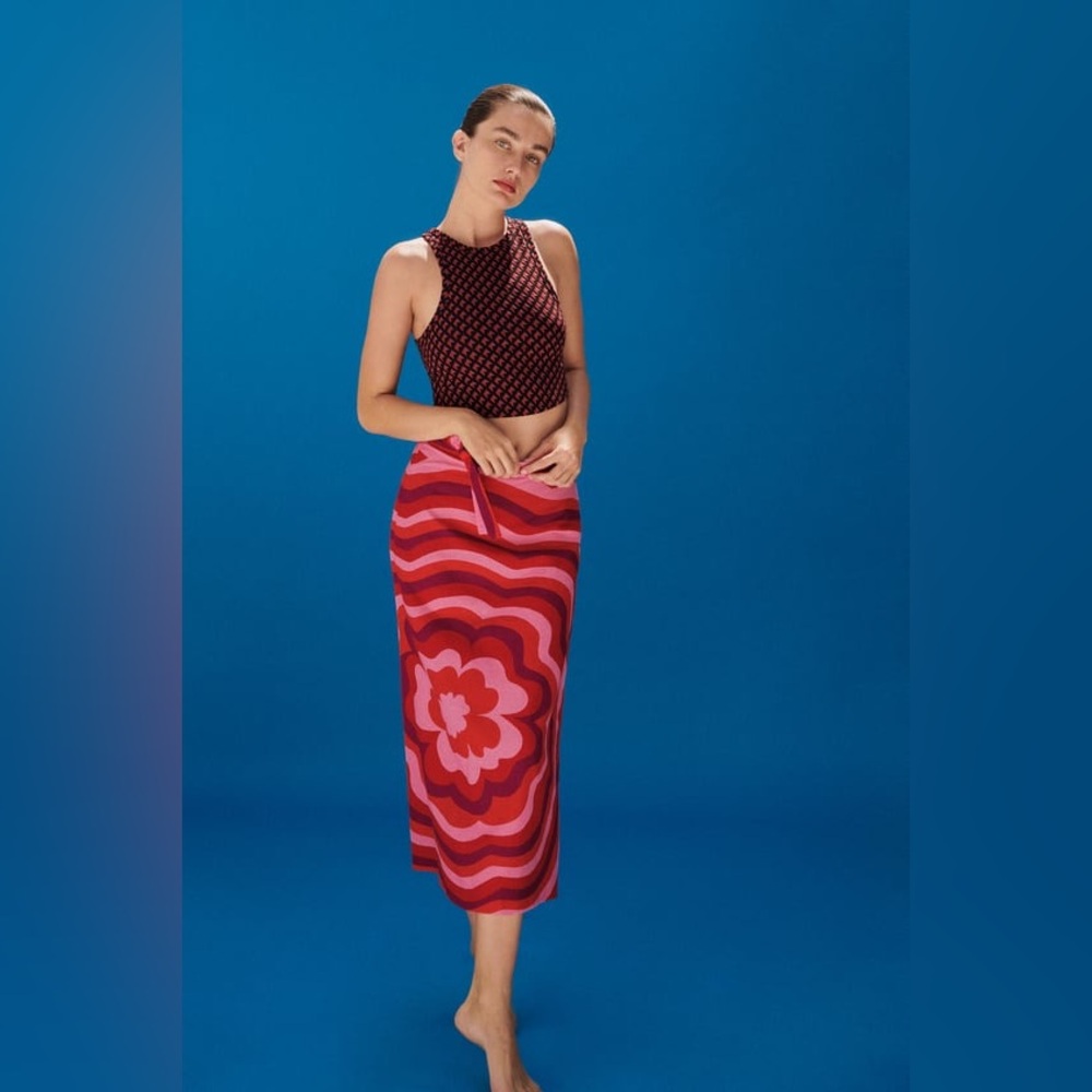 Zara Jacquard Geometric Pink and Red Racerback Crop Top Size Large